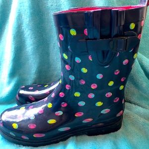 Women’s rain boots